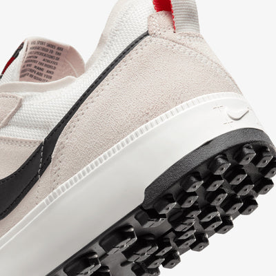 Nike | C1TY { SUMMIT WHITE/BLACK-FIRE RED