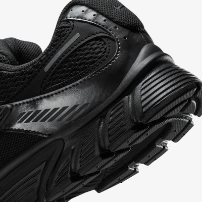 Nike | V5 RNR { BLACK/BLACK-ANTHRACITE