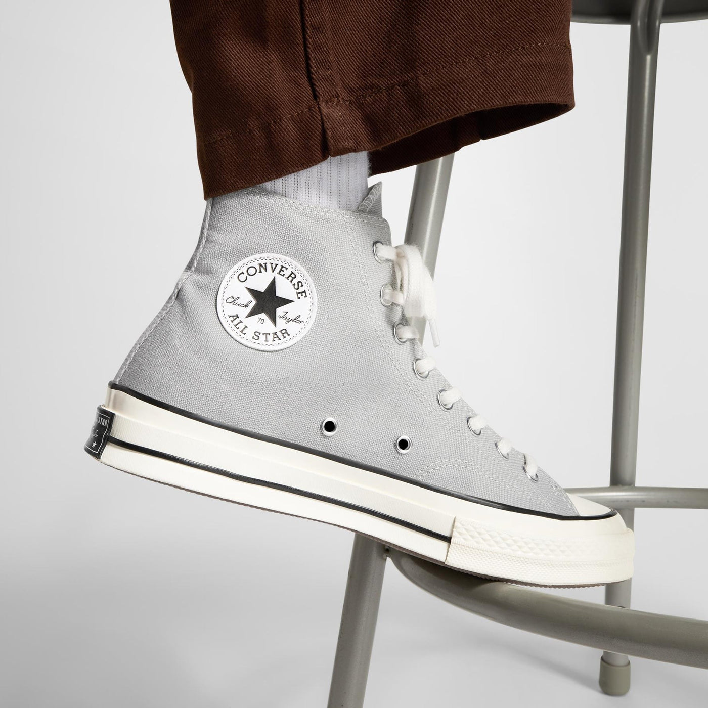 CONVERSE | CHUCK 70 { GREY