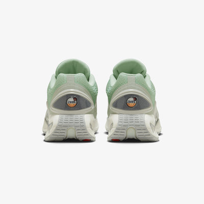 Nike | AIR MAX DN { SEAFOAM/SAIL-METALLIC SILVER