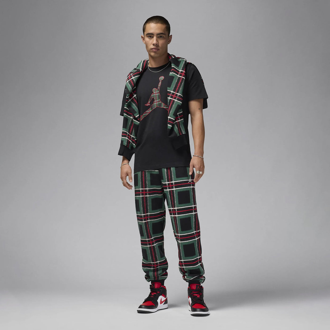 JORDAN | FLIGHT ESSENTIALS { BLACK