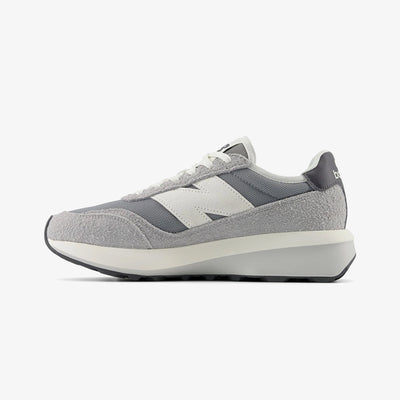 New Balance | 370 { GREY/WHITE