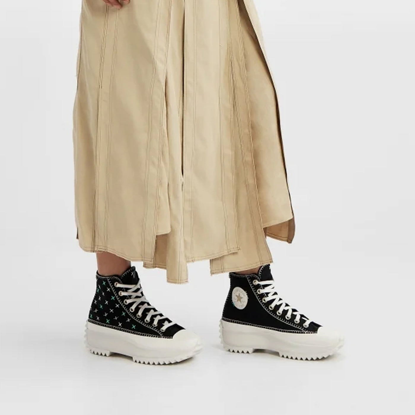 Converse | RUN STAR HIKE PLATFORM CRAFTED STITCHING { BLACK