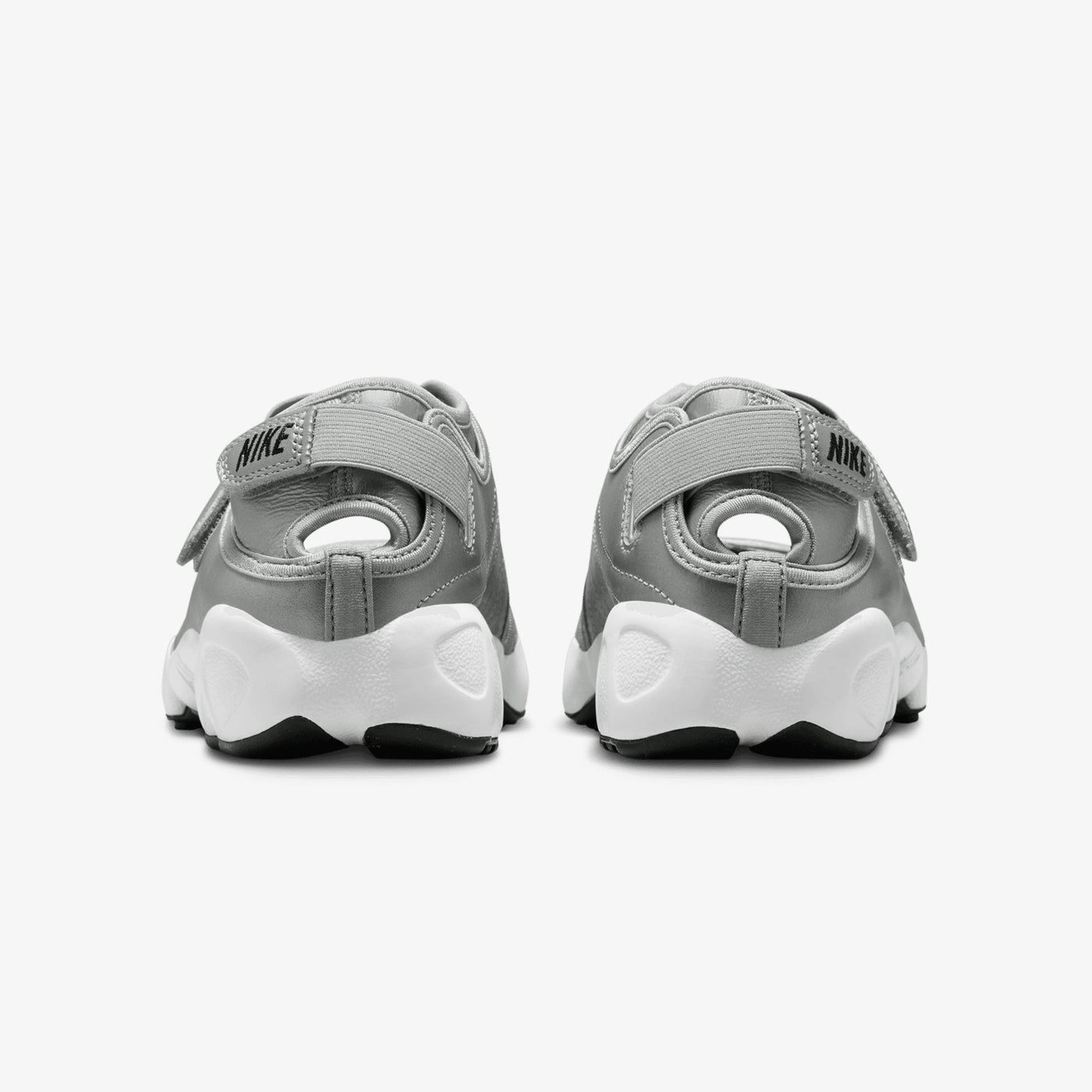 NIKE | AIR RIFT { METALLIC SILVER/SAIL-BLACK