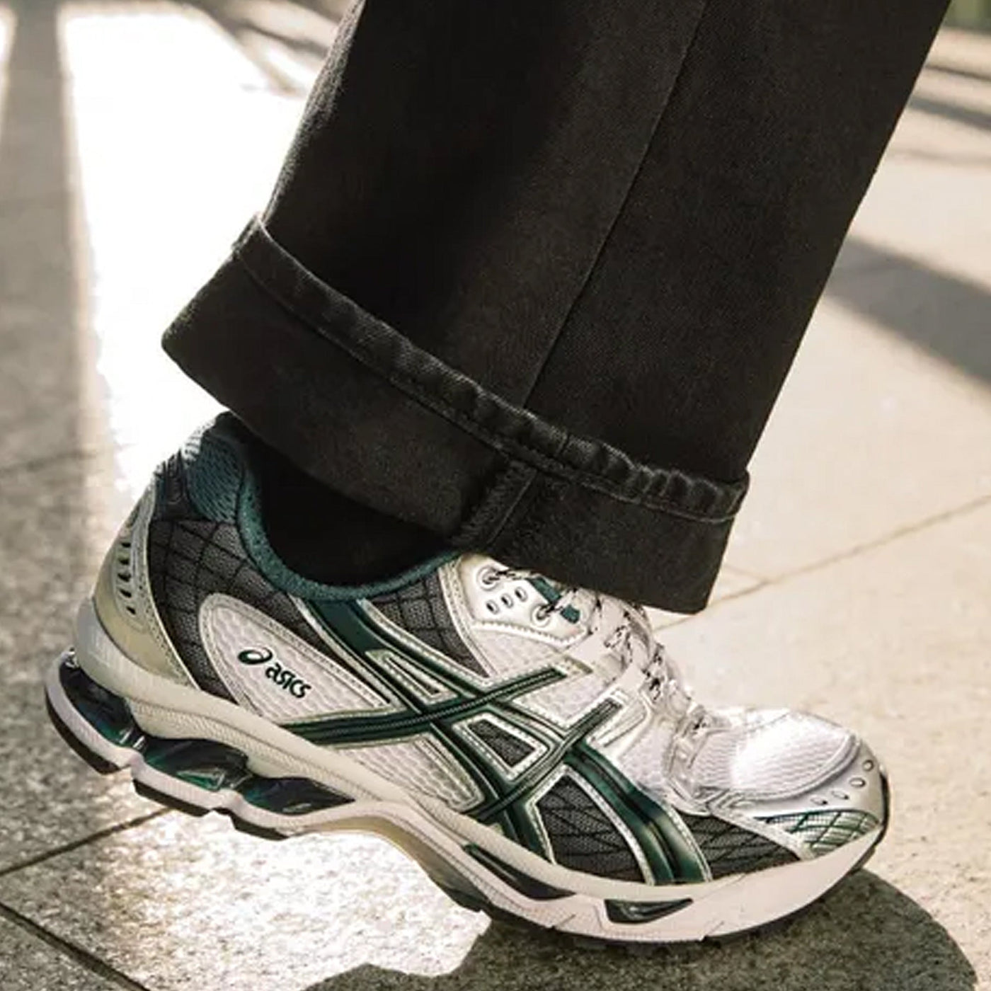 ASICS | GEL-NIMBUS 10.1 { WHITE/OBSIDIAN GREY