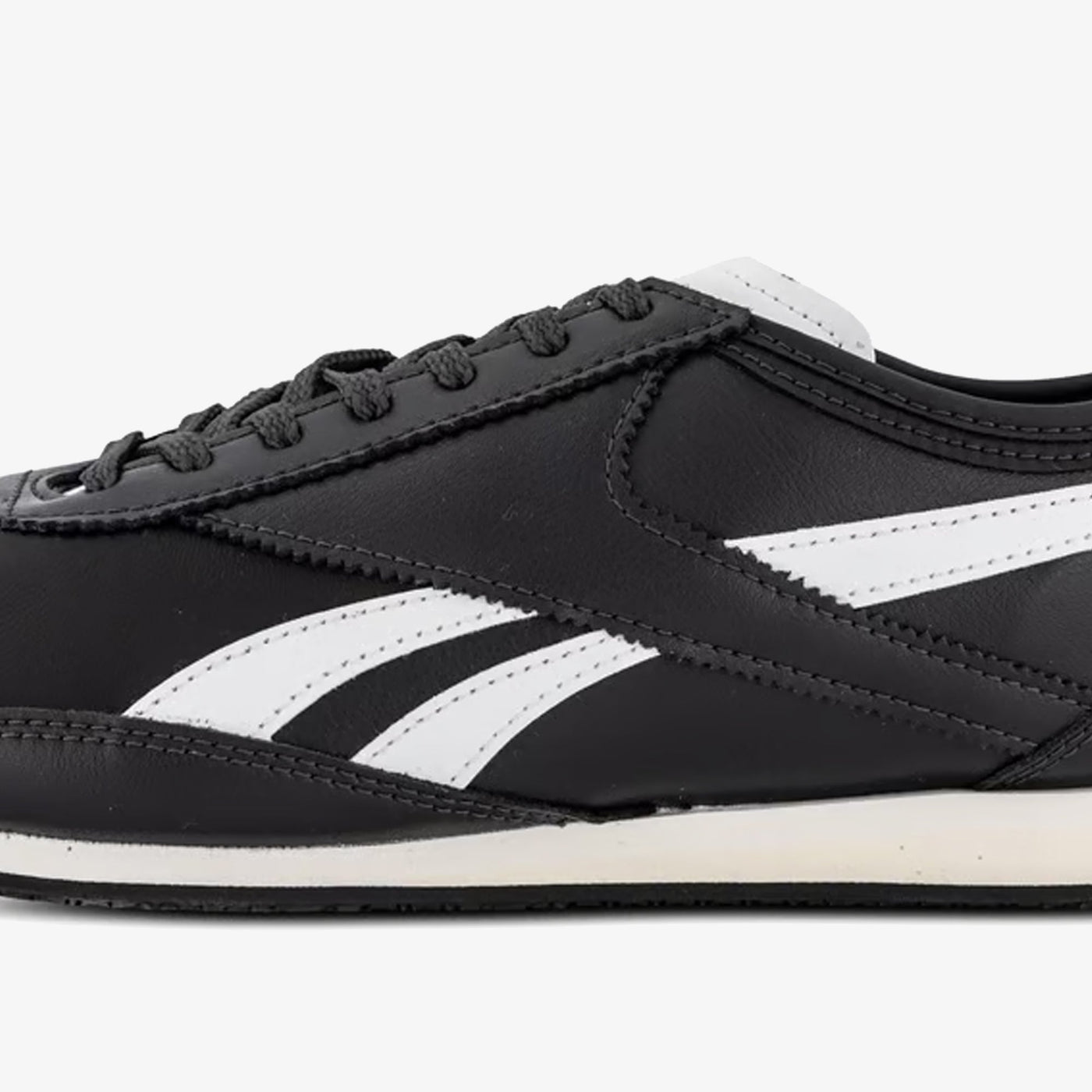 Reebok | R400 { WASHED BLACK/CHALK