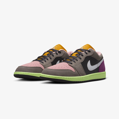 JORDAN | AIR JORDAN 1 LOW SE { OIL GREY/WHITE-CAVE STONE-ARCTIC PUNCH