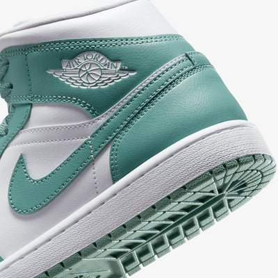 JORDAN | AIR JORDAN 1 MID { WHITE/CANNON