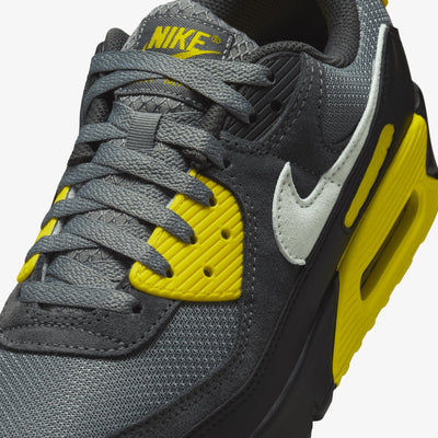 Nike | AIR MAX 90 { SMOKE GREY/LIGHT SILVER-LIGHTENING