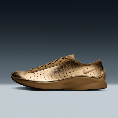 Nike | AIR SUPERFLY { METALLIC GOLD/PARACHUTE BEIGE-BLACK
