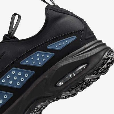 NIKE | AIR MAX SNDR { BLACK & SILVER