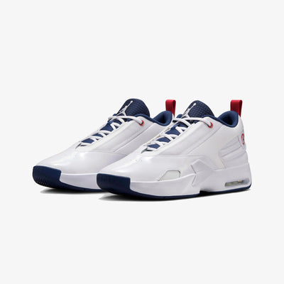 JORDAN | MAX AURA 6 { WHITE/MIDNIGHT NAVY-VARSITY RED