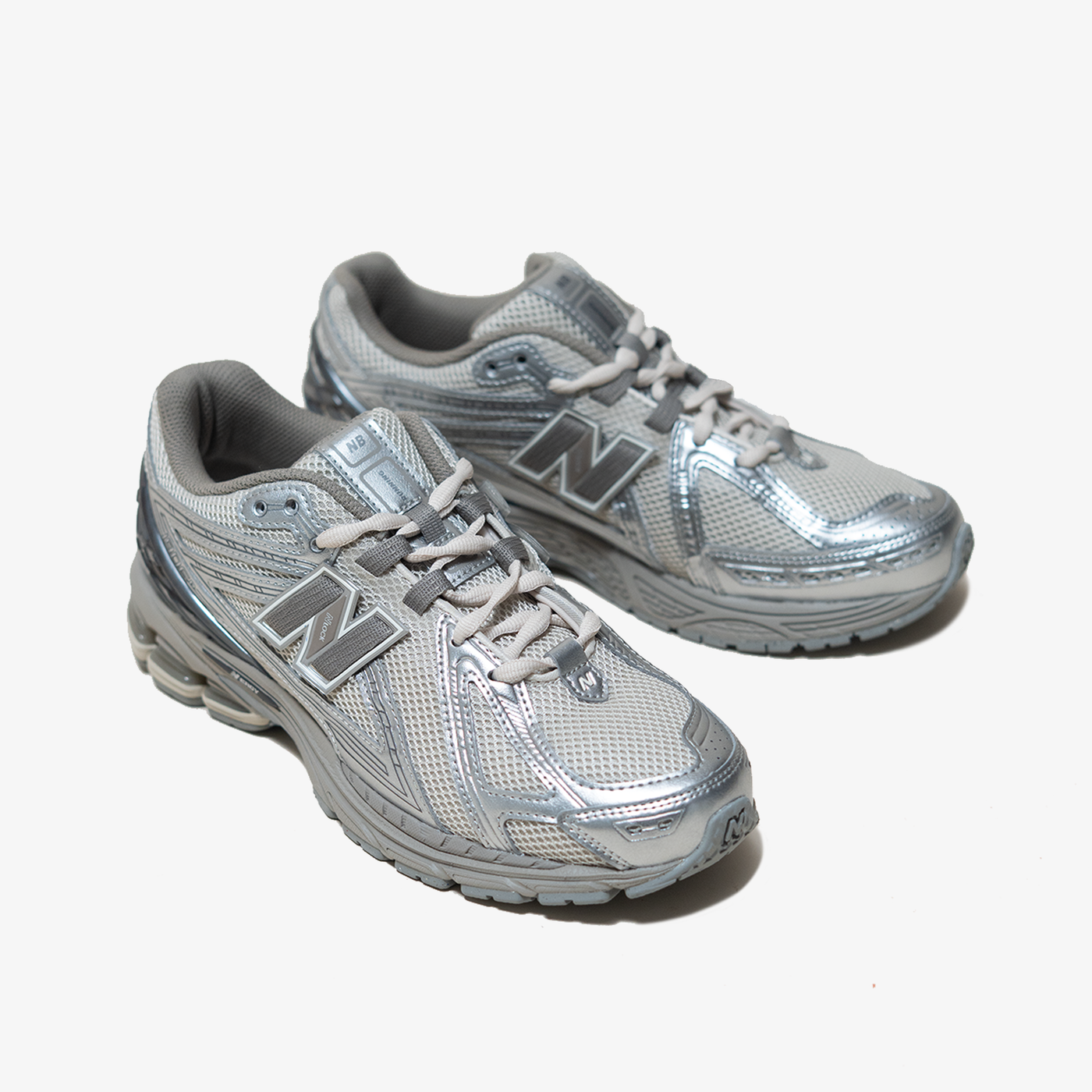 New Balance | 1906R { GREY/SILVER