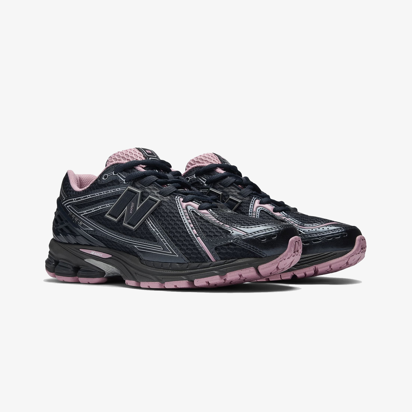 New Balance | 1906R { BLACK/SILVER