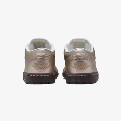 Jordan | AIR JORDAN 1 LOW SE { METALLIC ZINC/METALLIC ZINC-SUMMIT WHITE