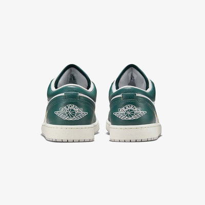 JORDAN | AIR JORDAN 1 LOW { OXIDIZED GREEN/OXIDIZED GREEN-WHITE-SAIL