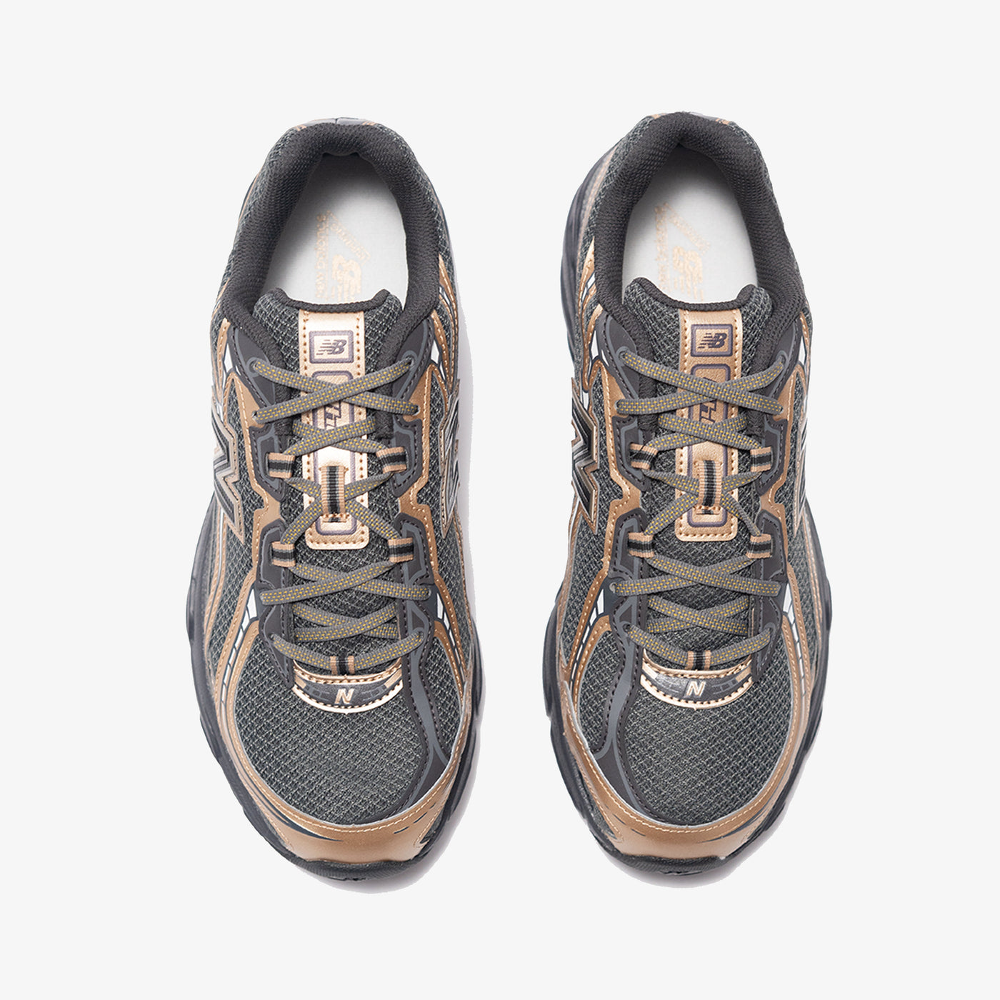 New Balance | 740 { GOLD/BLACK
