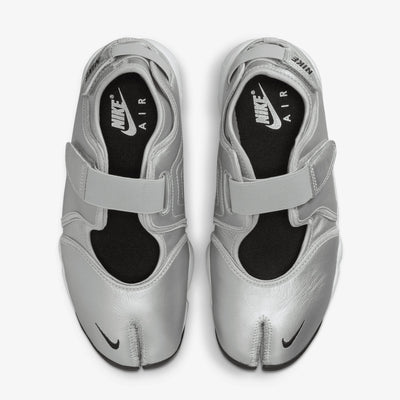 NIKE | AIR RIFT { METALLIC SILVER/SAIL-BLACK