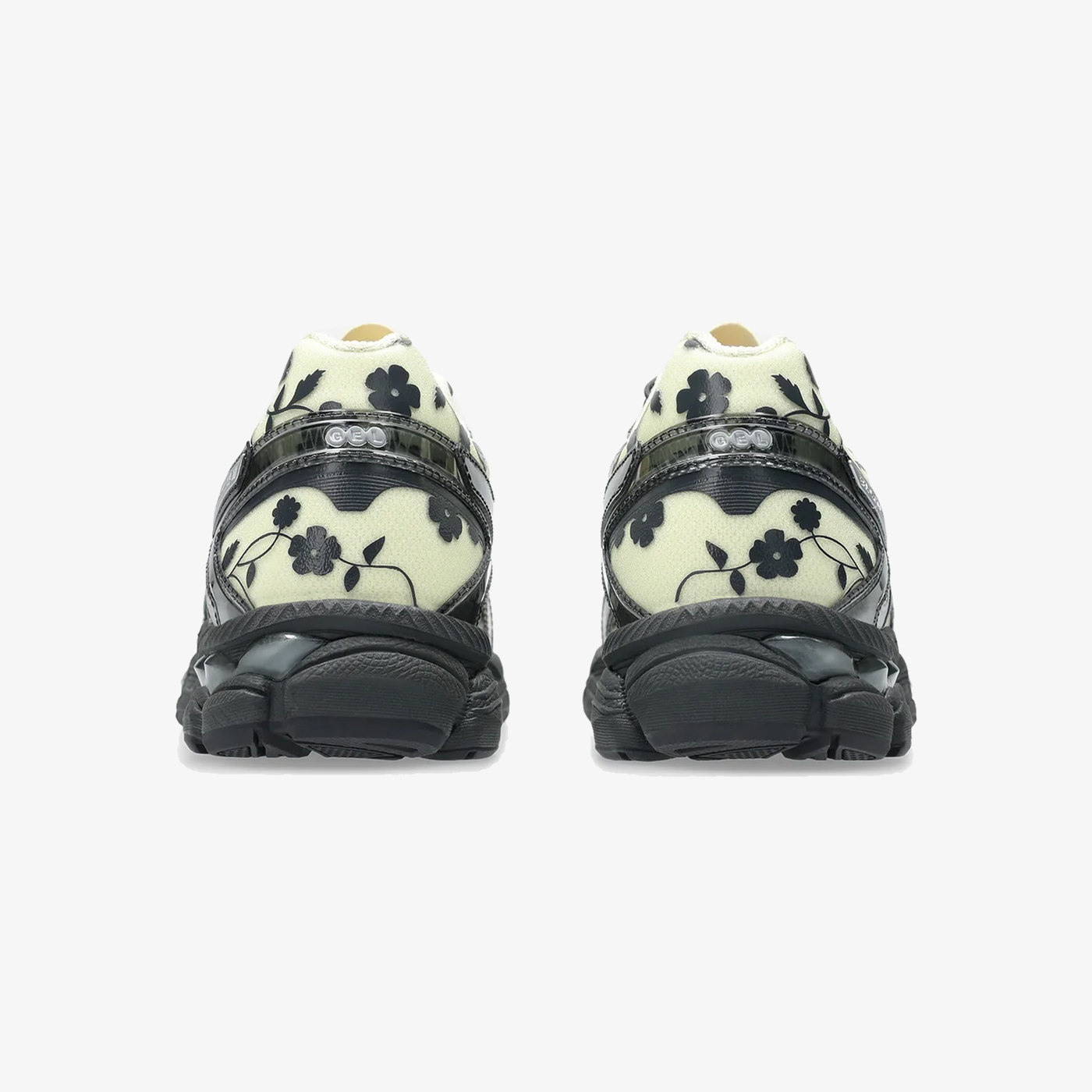 ASICS | X CECILIE BAHNSEN GEL-CUMULUS 16 SSCB { IVORY/BLACK