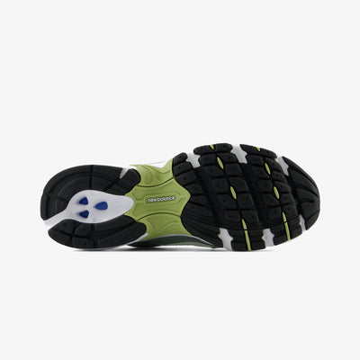 New Balance | 530 { GREEN/WHITE