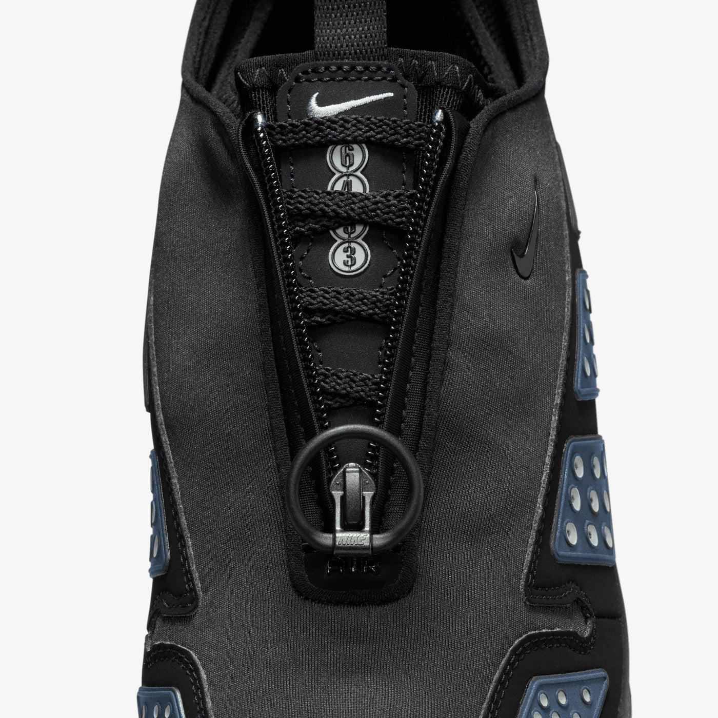 NIKE | AIR MAX SNDR { BLACK & SILVER