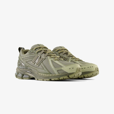 New Balance | 1906R { DARK MOSS