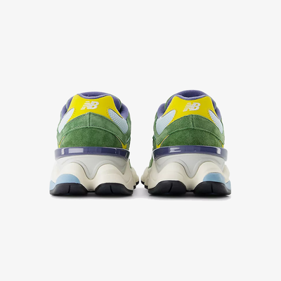 New Balance | 9060 { DARK ALPINE GREEN/GLASS