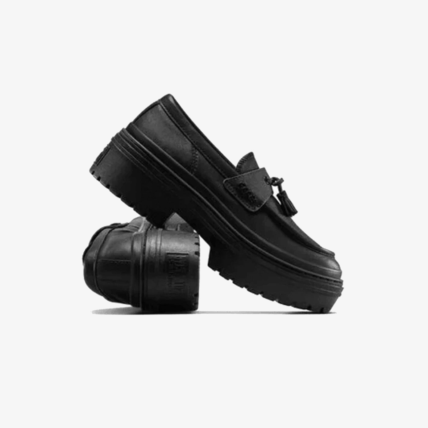 Converse | CHUCK TAYLOR ALL STAR LUGGED HEEL LOAFER CUERO { BLACK