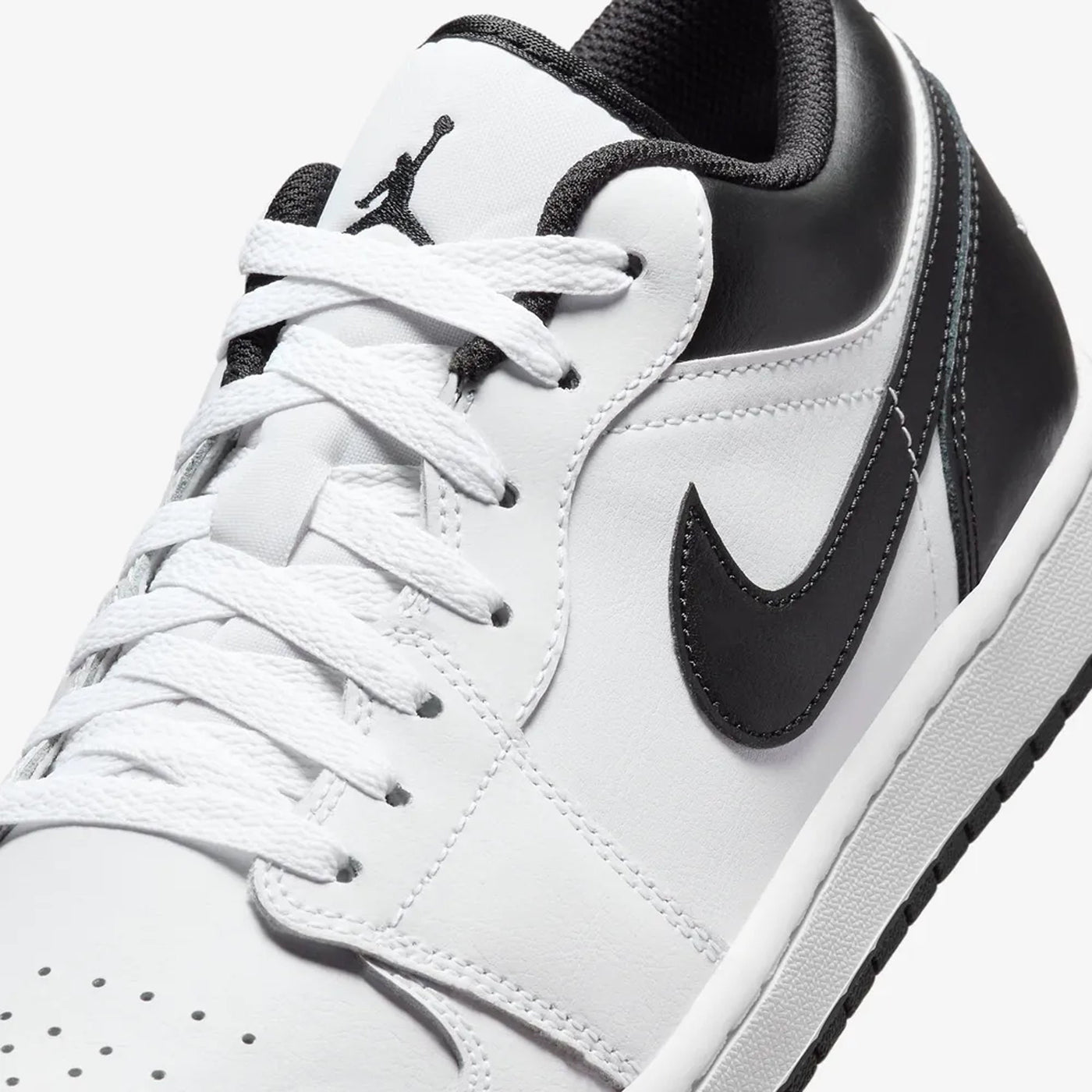 Jordan | AIR JORDAN 1 LOW  { WHITE/BLACK-WHITE