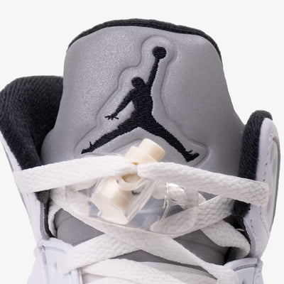 Jordan | AIR JORDAN 5 RETRO { WHITE/BLACK