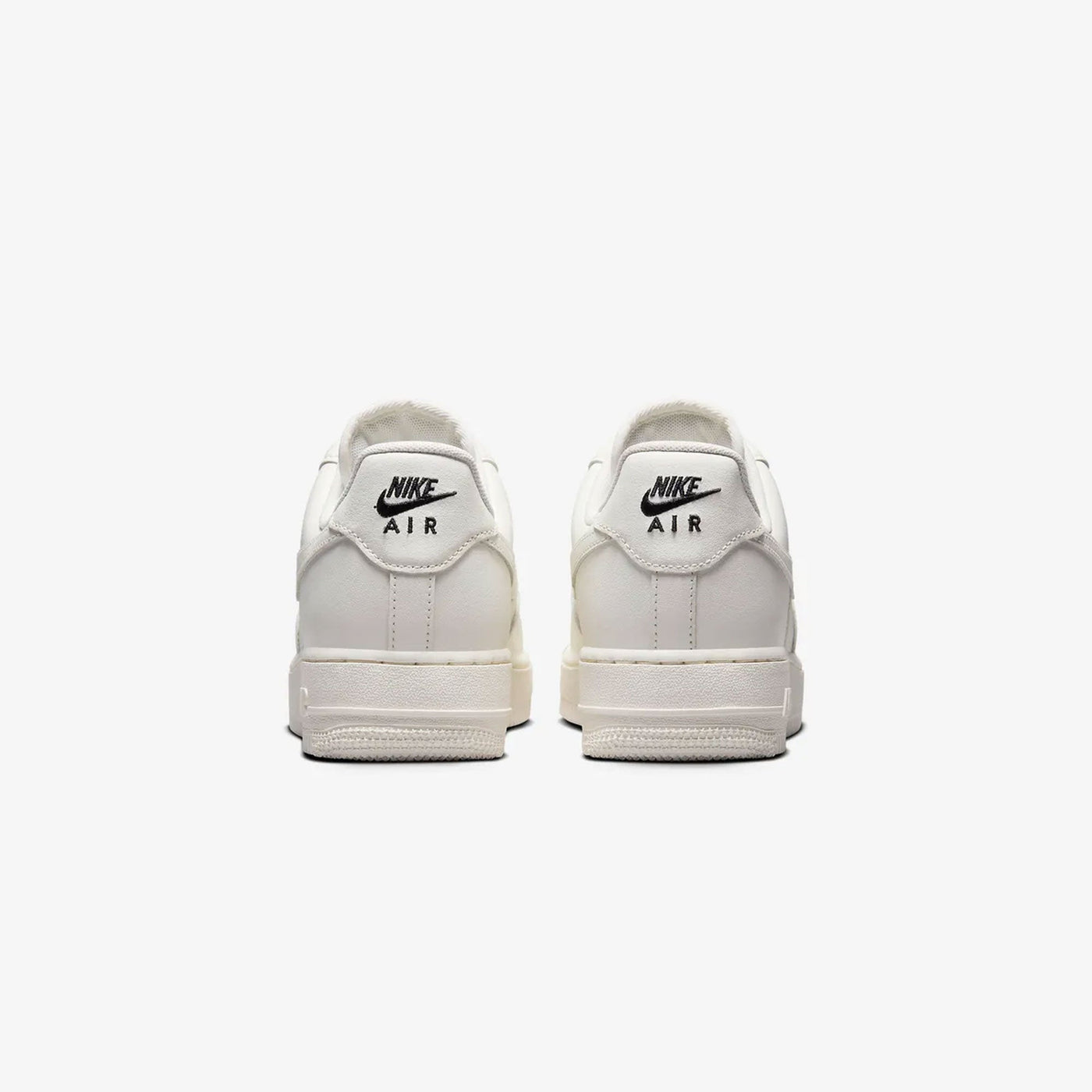 NIKE | AIR FORCE 1 '07 ESSENTIAL { SAIL/SAIL-BLACK