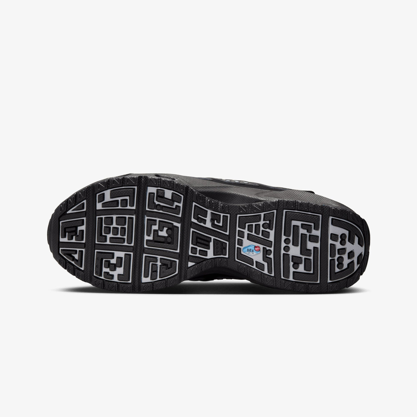 NIKE | AIR MAX SNDR { BLACK & SILVER