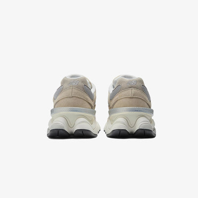 New Balance | 9060 { INCENSE/RAINCLOUD/ARID STONE