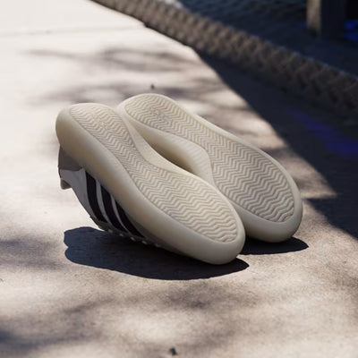 Adidas Originals | BARREDA DECODE { CLOUD WHITE/CORE BLACK/GREY TWO