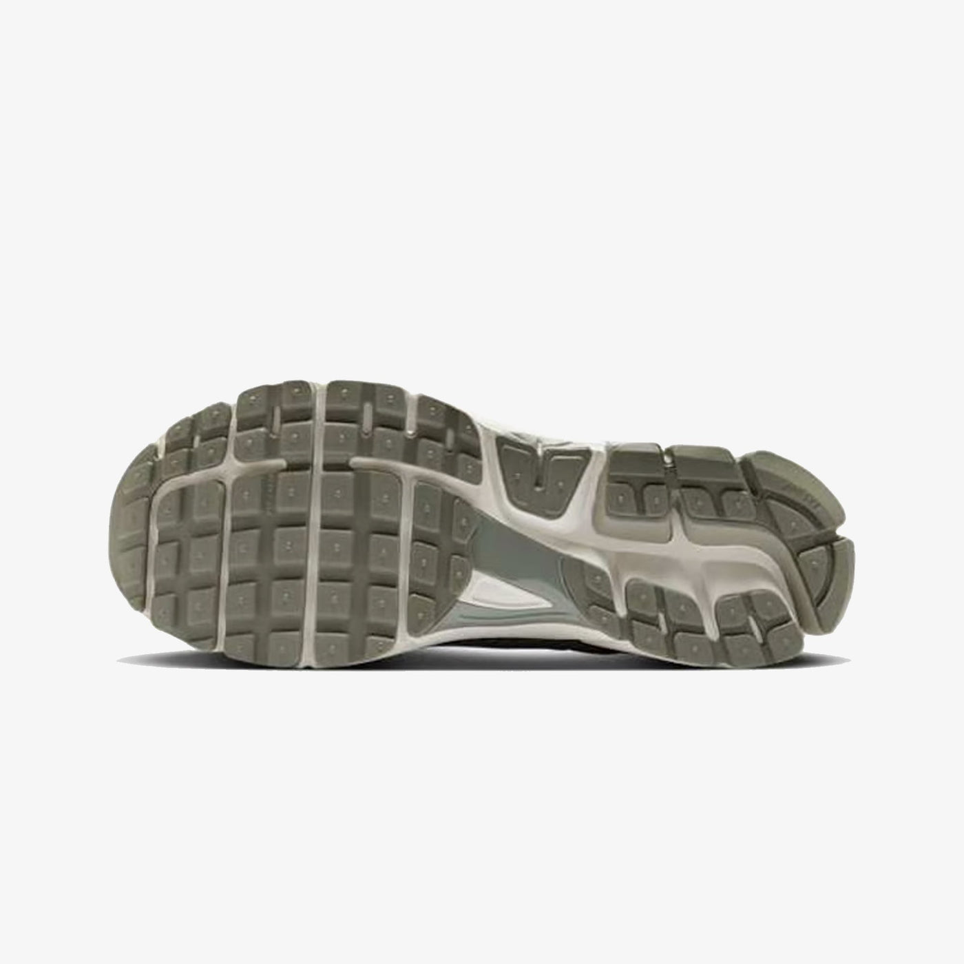NIKE | ZOOM VOMERO 5 { DARK STUCCO/PHANTOM-LT SMOKE GREY