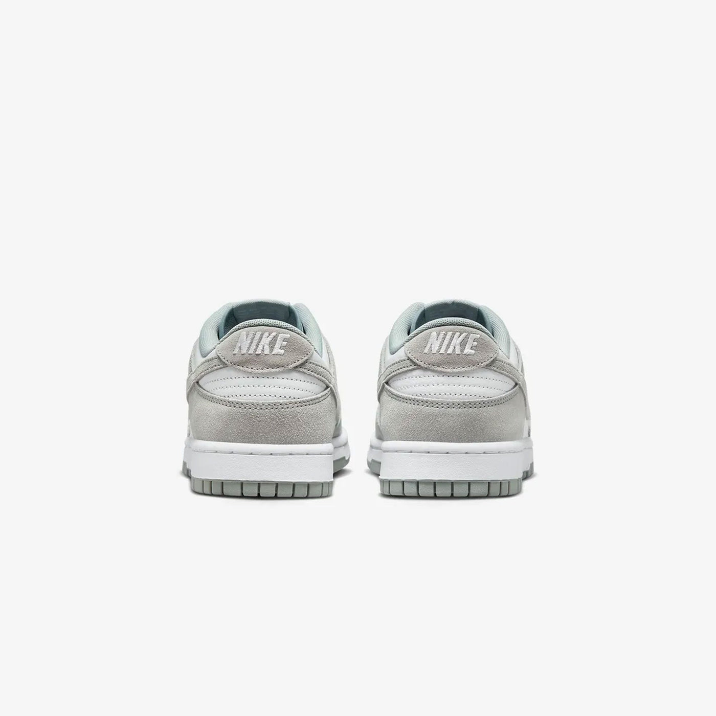 NIKE | DUNK LOW RETRO { WHITE/LIGHT PUMICE