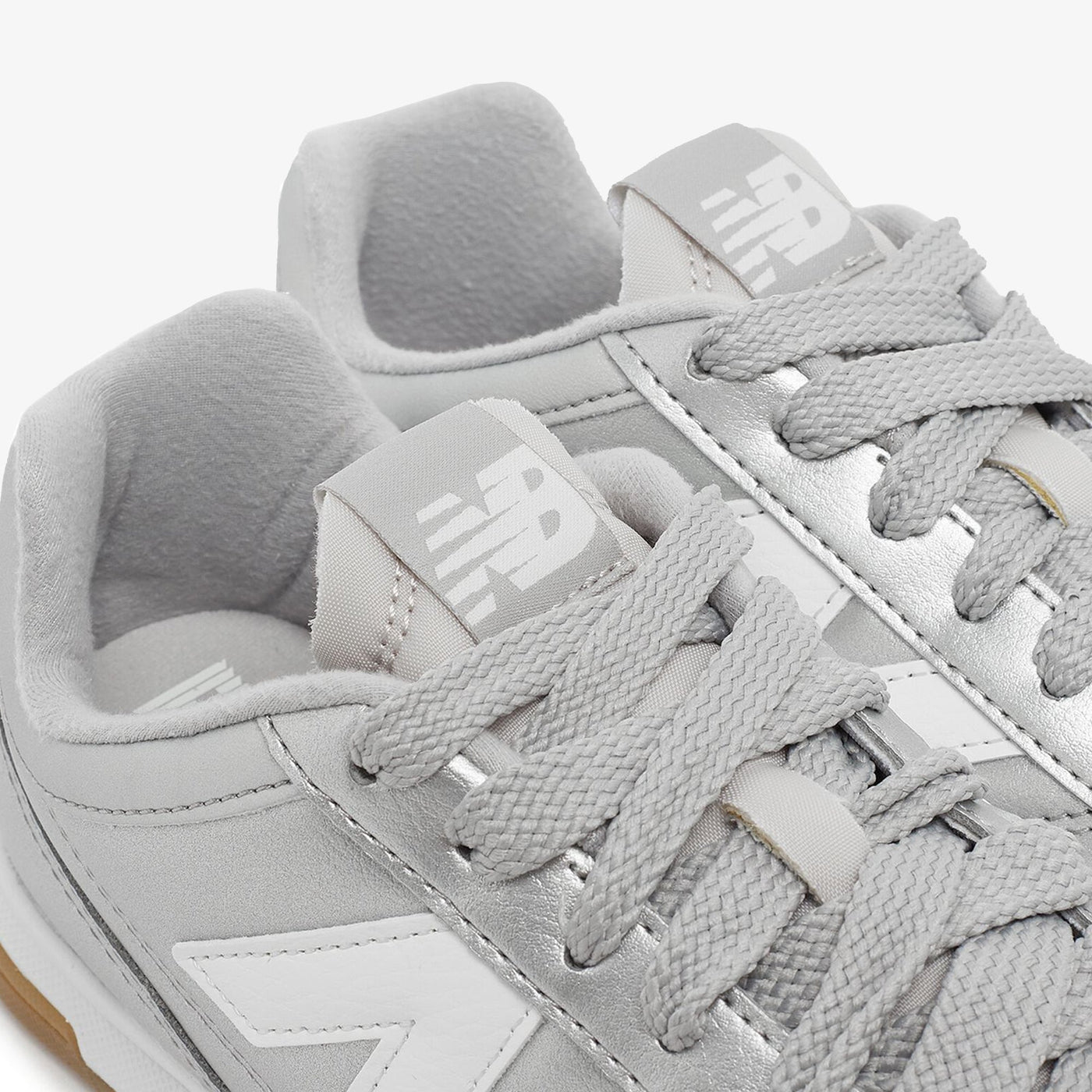 New Balance | RC42 { SILVER METALLIC