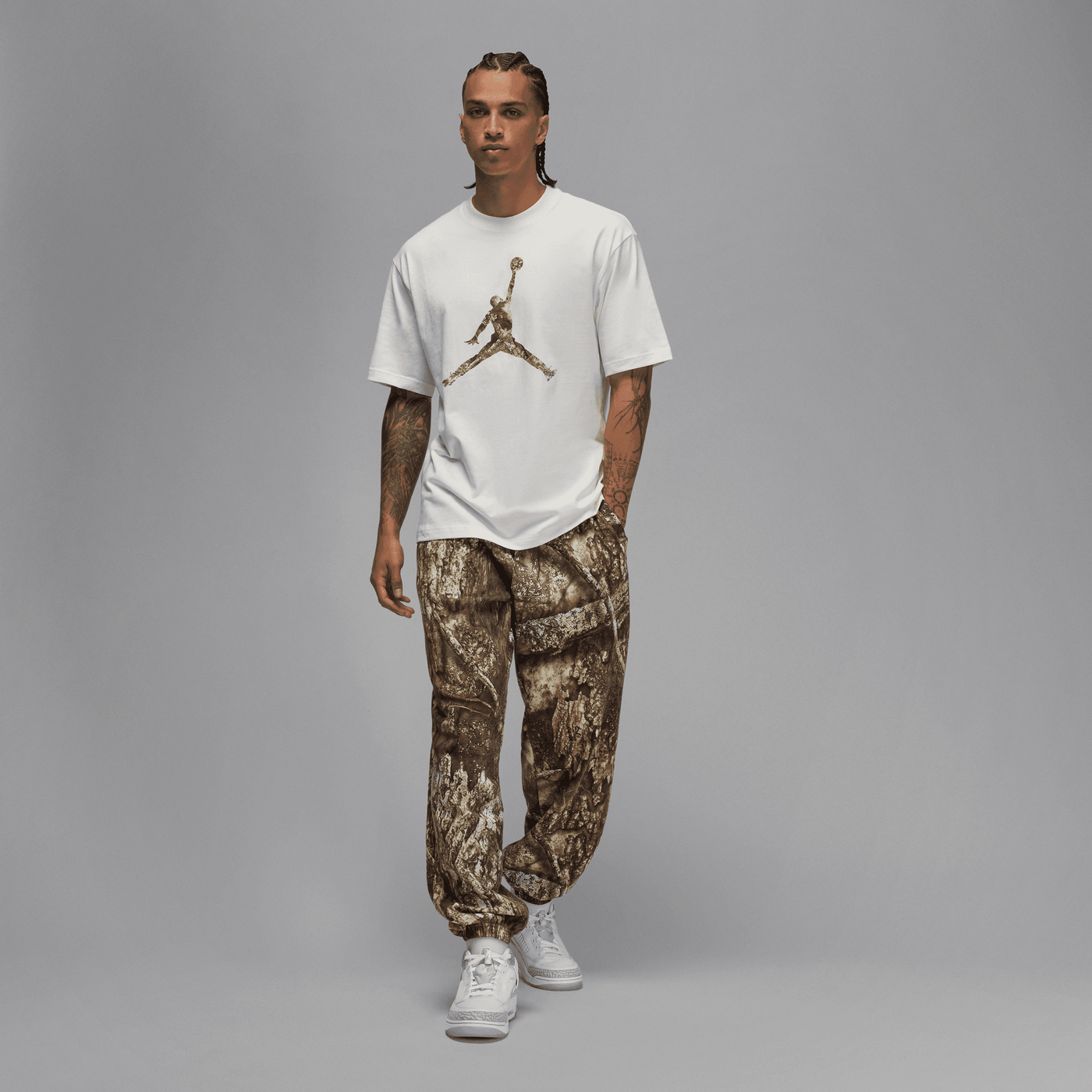 JORDAN | BROOKLYN REALTREE JUMPMAN T-SHIRT { SAIL/BLACK