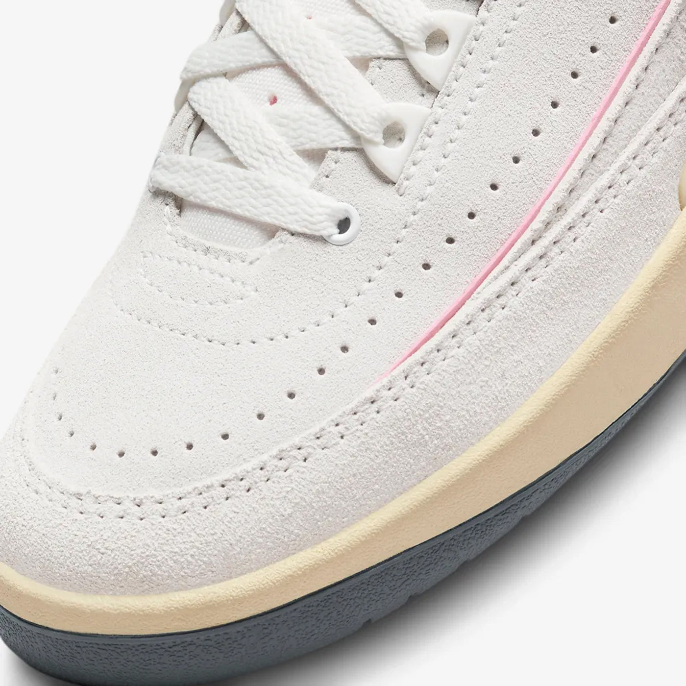 Jordan | AIR JORDAN 2 RETRO  { SUMMIT WHITE/GYM RED-MED SOFT PINK