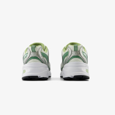 New Balance | 530 { GREEN/WHITE