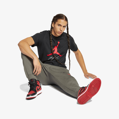 JORDAN | JUMPMAN FLIGHT { BLACK/GYM RED