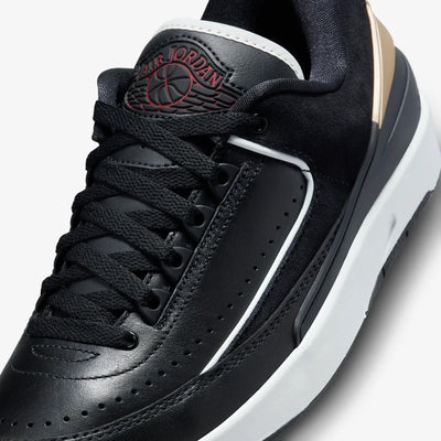 Jordan | AIR JORDAN 2 RETRO LOW  { BLACK/VARSITY RED