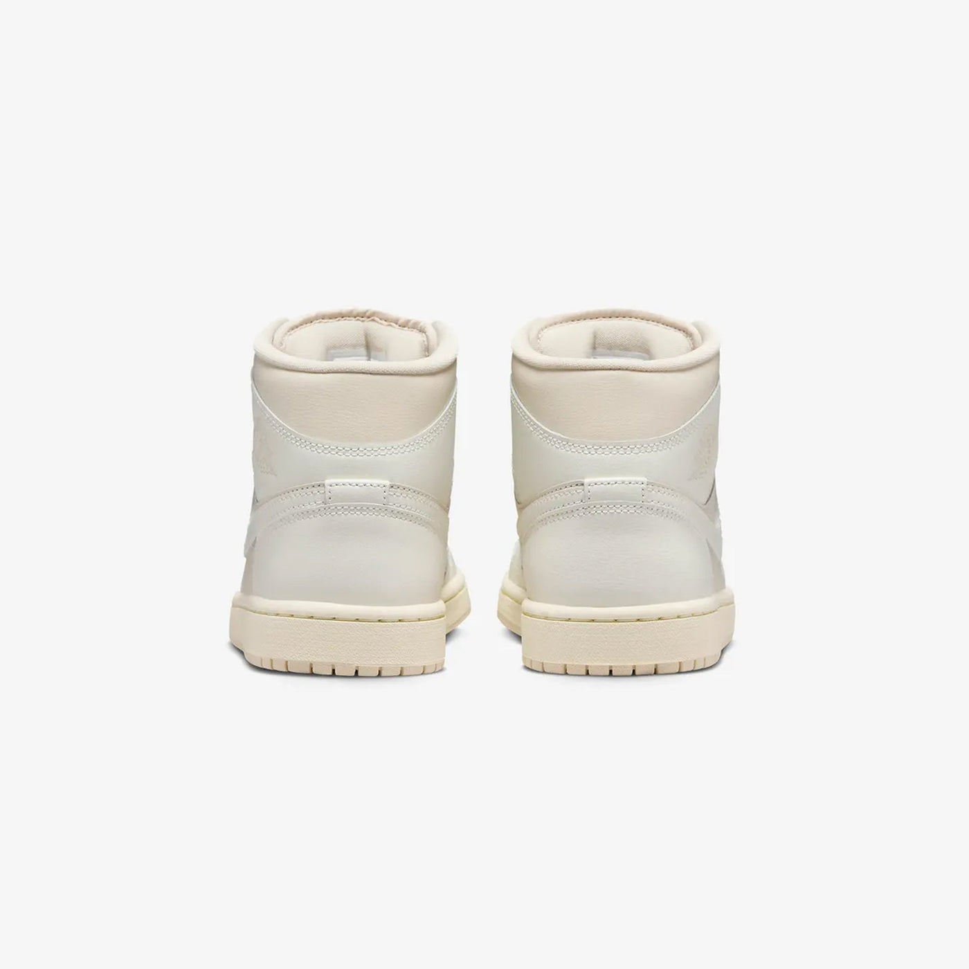 JORDAN | AIR JORDAN 1 MID { LEGEND LT BROWN/SAIL-MUSLIN