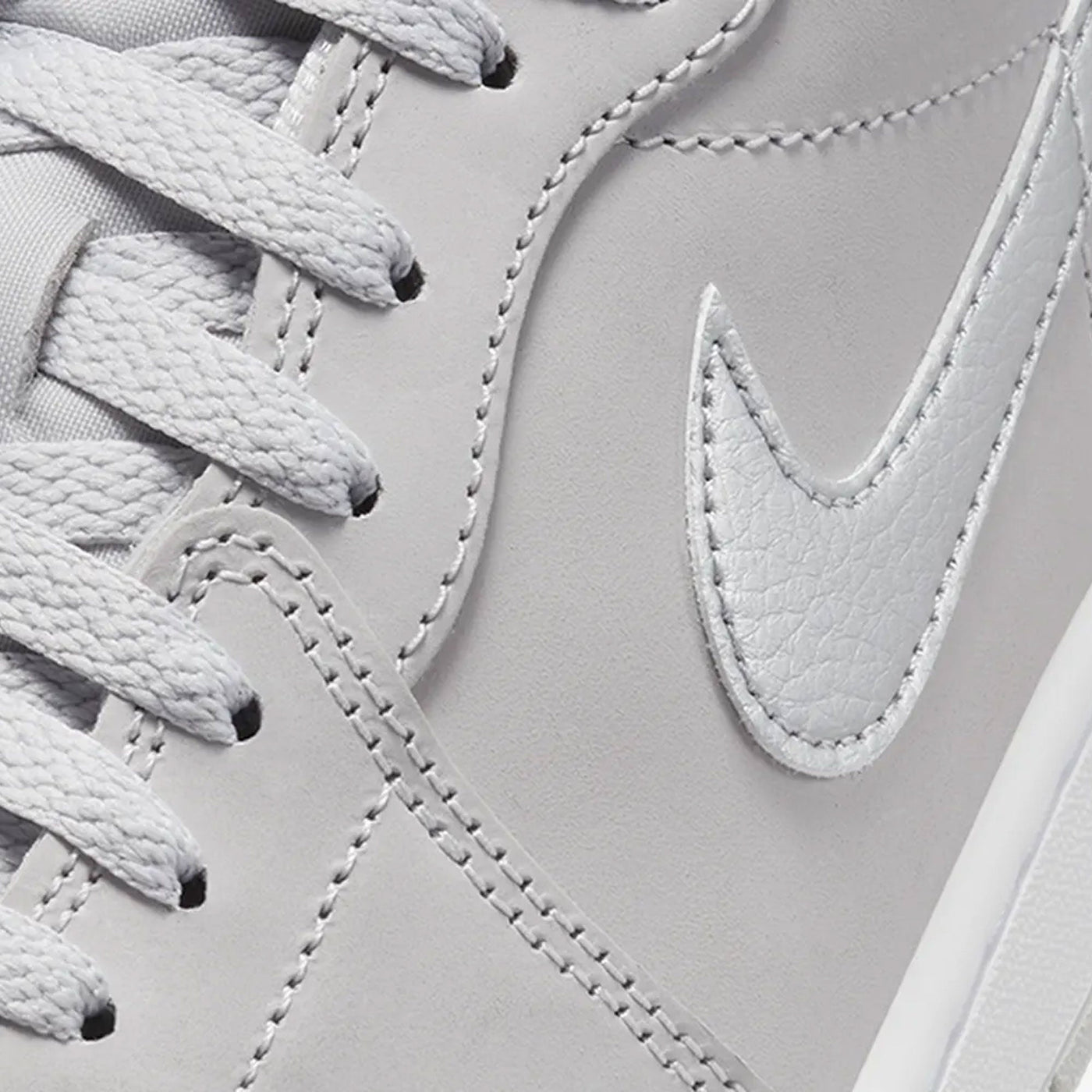 Jordan | AIR JORDAN 1 LOW OG { SILVER
