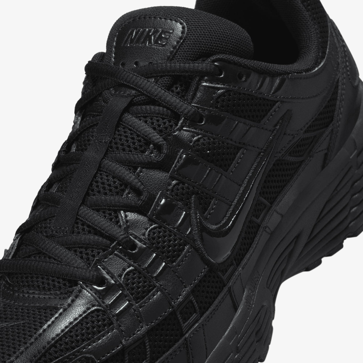 NIKE | P-6000 { BLACK/BLACK