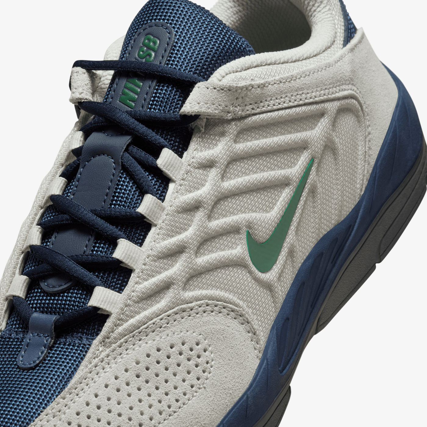 Nike | SB VERTEBRAE { LIGHT BONE/FIR-MIDNIGHT NAVY-OBSIDIAN