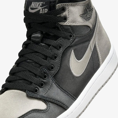 Jordan | AIR JORDAN 1 RETRO HIGH OG  { BLACK/MEDIUM GREY-WHITE
