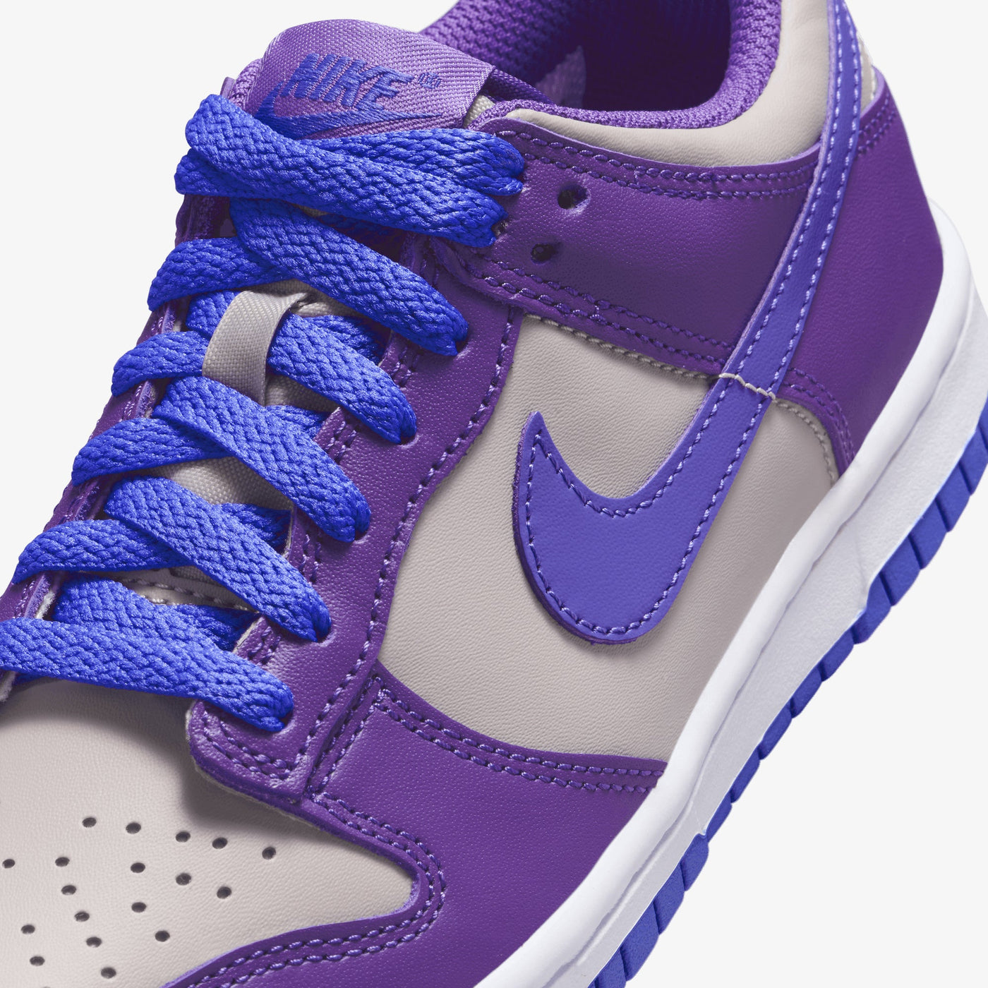 Nike | DUNK LOW { COLLEGE GREY/PERSIAN VIOLET-WILD GRAPE