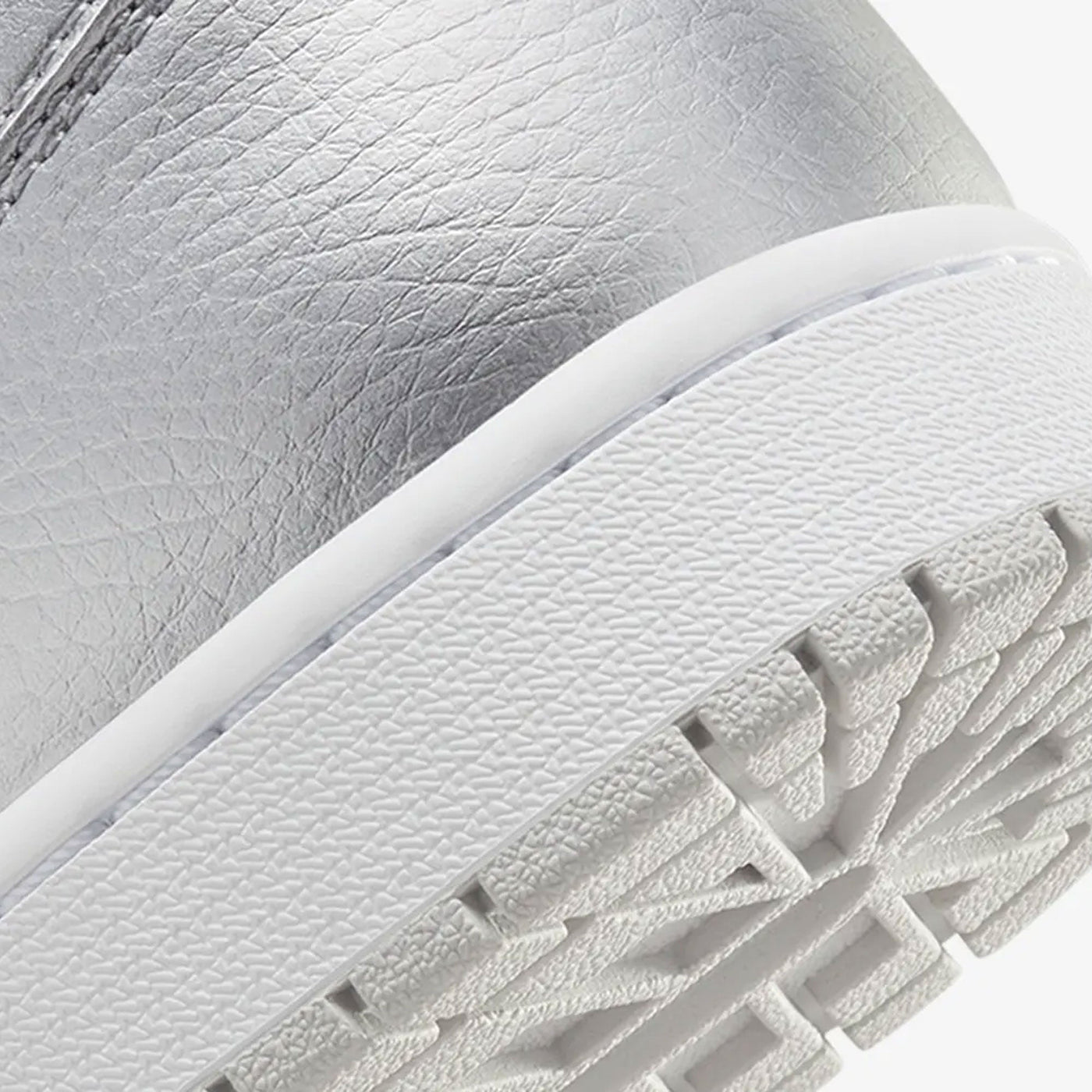 Jordan | AIR JORDAN 1 LOW OG { SILVER