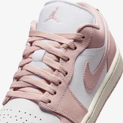 Jordan | AIR JORDAN 1 LOW { WHITE/PINK OXFORD-SAIL